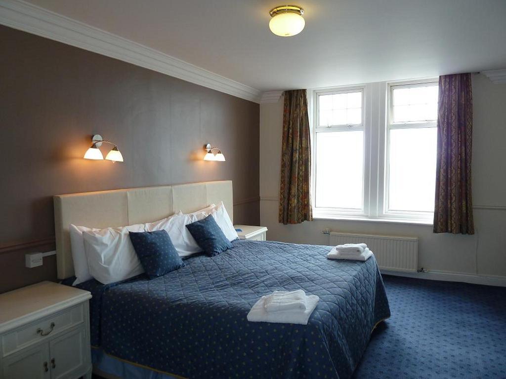 Rex Hotel